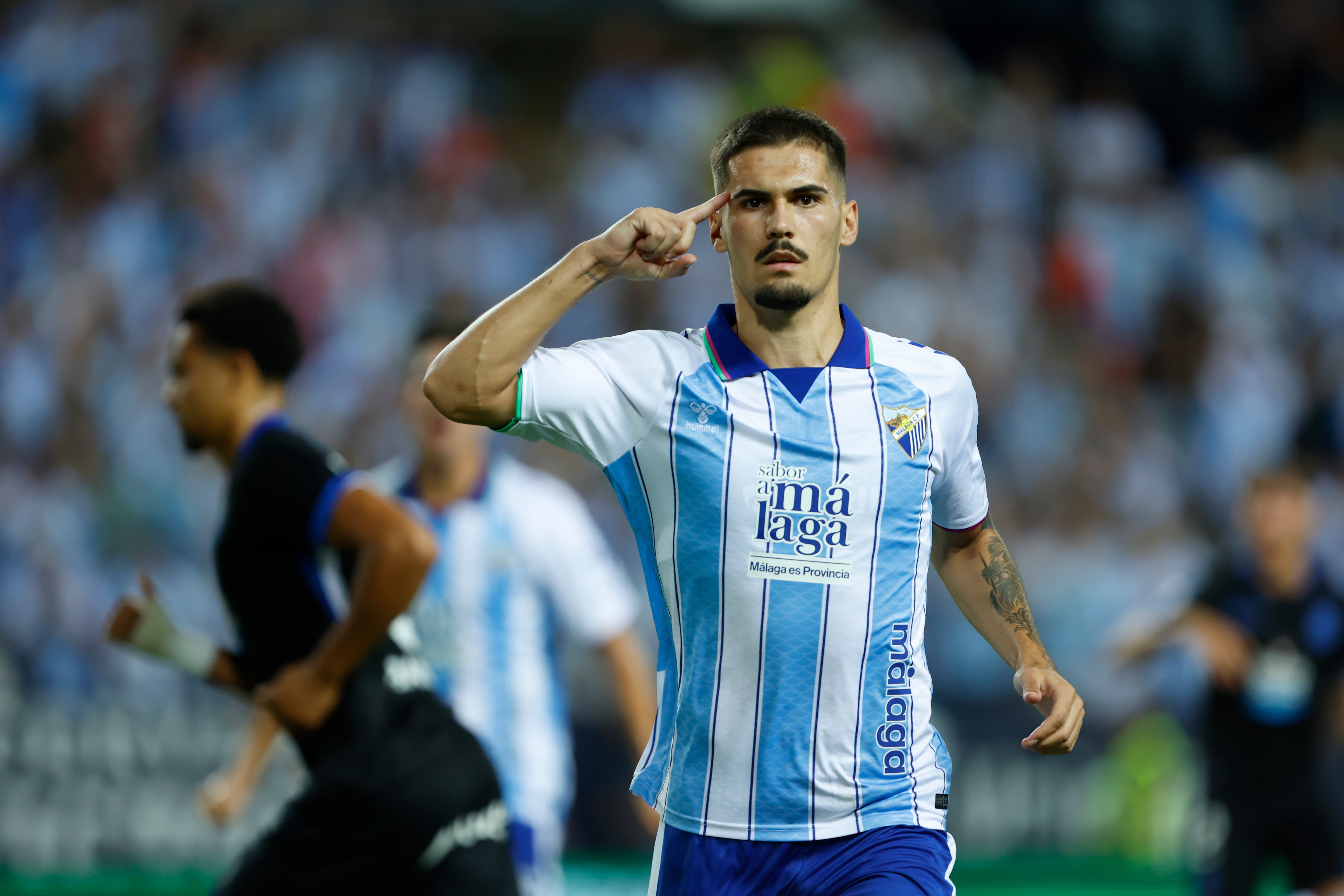 El Málaga confía en el bloque que ascendió a Primera para mantenerse. (EFE/Jorge Zapata)