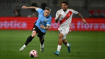 Uruguay y Perú cerraron la fecha 9 de las Eliminatorias en Lima (Créditos: AFP)