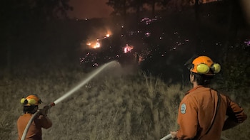 Canadá activa el plan federal para ayudar a los afectados por el enorme incendio en la Columbia Británica