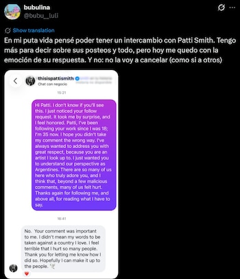 Publicación de Twitter con captura de pantalla de un chat privado de Instagram donde la artista Patti Smith envía un mensaje de disculpa
