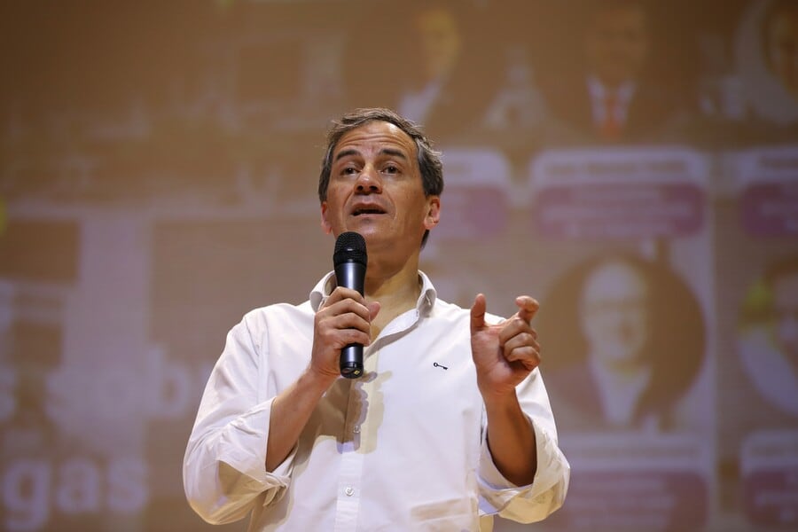 Rafael Nieto cuestionó orden judicial con una restricción provisional para bombardeos con presencia verificable de menores reclutados- crédito Álvaro Tavera/Colprensa