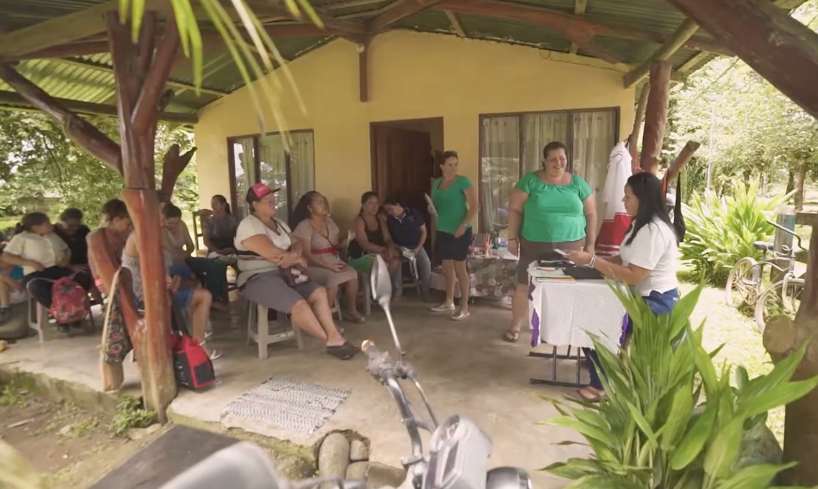 El 49% de las mujeres entrevistadas reportó una mejora significativa en su negocio, mientras que 56% señaló una mejora importante en su calidad de vida. Crédito: Grameen Costa Rica