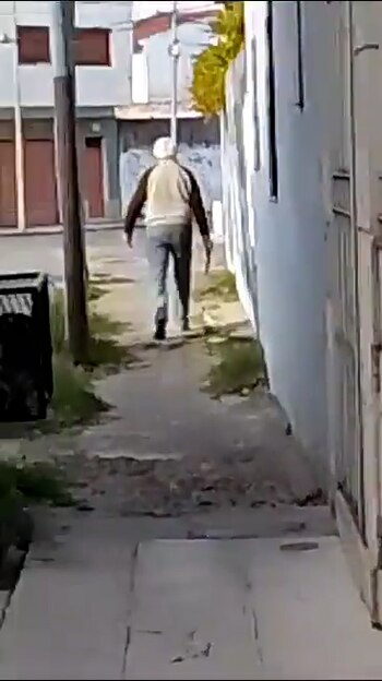 M.B. portaba una cuchilla al