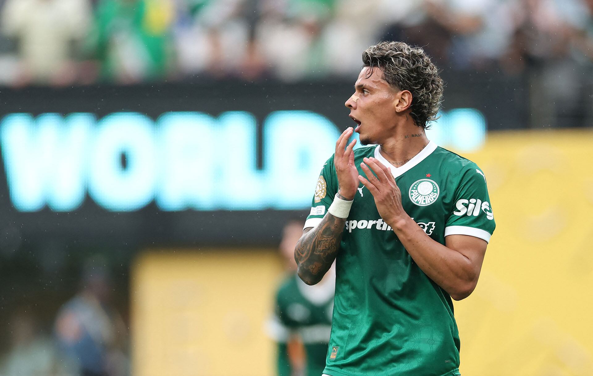 Richard Ríos solo se iría del Palmeiras si algún equipo paga una suma superior a los 30 millones de euros - crédito CHARLY TRIBALLEAU / AFP