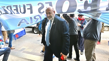 Santiago Cúneo se afilió al PJ bonaerense, apoyó a Kicillof y anunció que será precandidato a gobernador