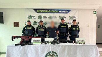 Capturan a un hombre en Bogotá por porte de armas largas con miras telescópicas