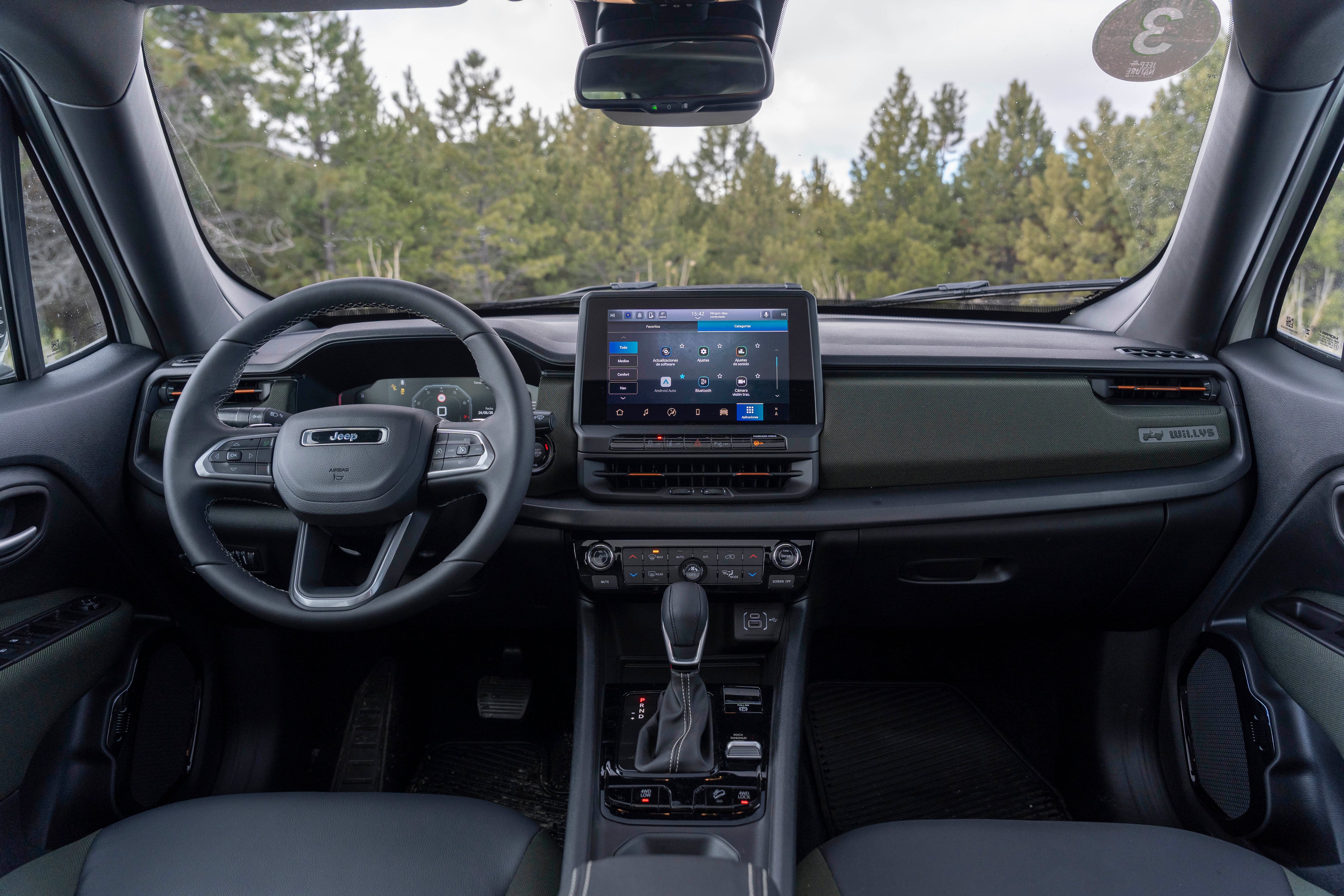 El interior del Jeep Renegade 2026 es lo que más cambió respecto a la versión anterior. (Stellantis Argentina )