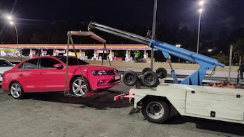 Uno de los autos incautados