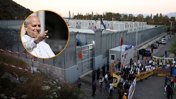 El papa pide acoger y proteger al migrante, los políticos le aplauden siete minutos y, mientras tanto, Europa cierra fronteras y facilita la expulsión