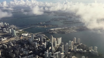 El horizonte de Miami revela un problema bajo tierra: 35 rascacielos se hunden de forma desigual