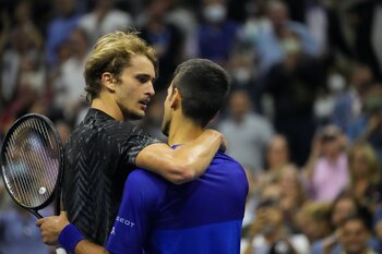 El saludo en el final