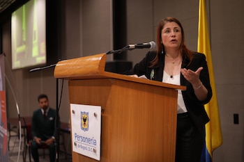 La defensora del Pueblo, Iris Marín, advirtió que el país enfrenta un panorama de “muchos retos” debido al conflicto armado y la criminalidad organizada - crédito Defensoría del Pueblo