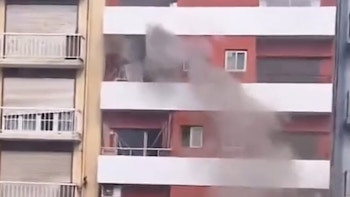 Se incendió un departamento en el centro de Mar del Plata, una mujer quedó atrapada y murió