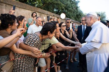 El Pontífice descendió de su