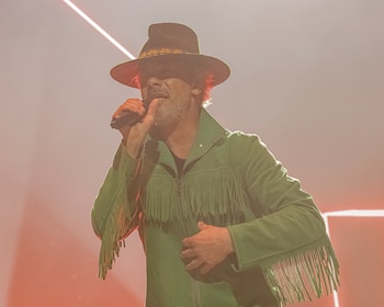 El líder de la banda encendió el escenario al norte de la capital azteca.