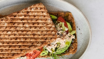 Un nuevo gigante internacional aterriza en Madrid con sándwiches de atún virales y zumos proteicos: “Vamos a abrir 80 locales en España en los próximos 10 años”