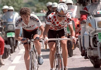 Este fue el día en que Lucho Herrera se convirtió en campeón de La Vuelta a España de 1987. Foto: AFP