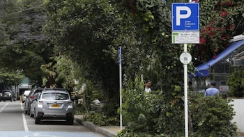 Alertan por estafas en las Zonas de Parqueo Pago de Bogotá: estas son las localidades donde se han reportado casos