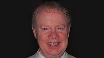 John Donoghue nació en Inglaterra: