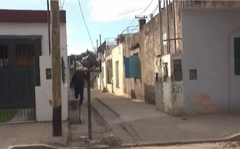 Delincuentes ingresaron a una vivienda de barrio 1° de Mayo, utilizaron gas para adormecer a los habitantes y se llevaron pertenencias (Fuente: El Doce)