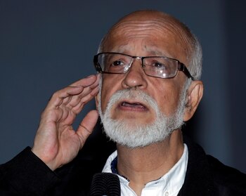 En la imagen, el director