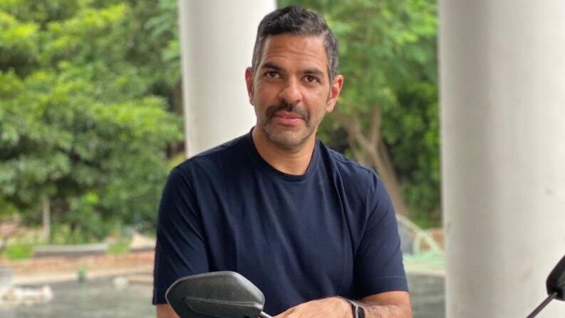 A sus 53 años, el legado de Kapur deja huella tanto en la industria automotriz como en el circuito del polo aristocrático (X)