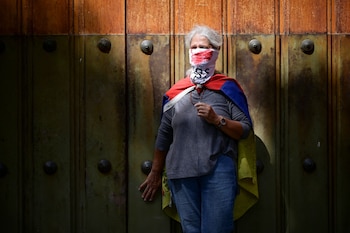 Un partidario de la líder