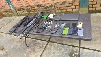 Policía rescata a 50 mineros