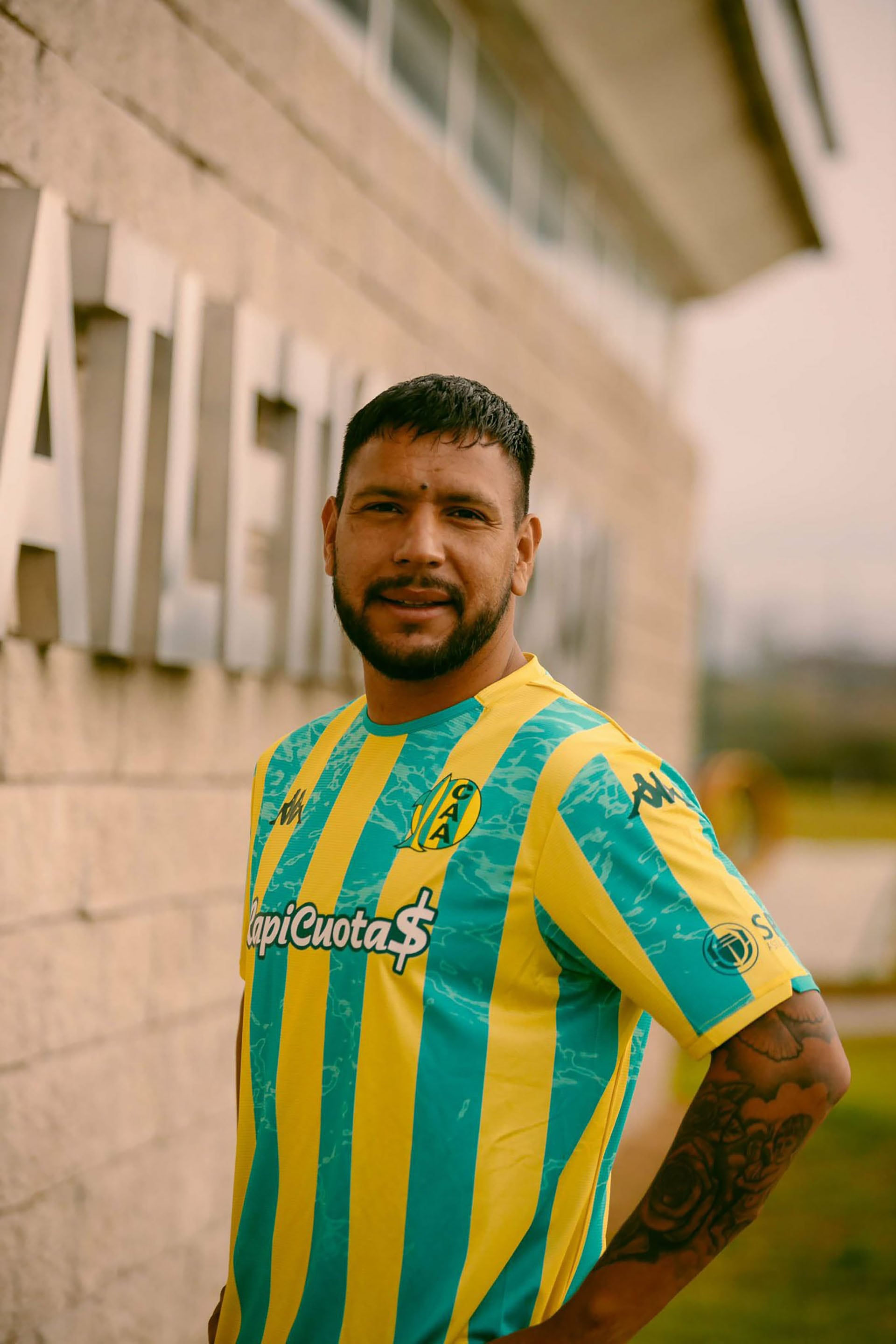 El delantero Andrés Chávez firmó con Aldosivi hasta finales del 2027 tras su estadía en Almagro