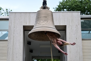 Florentina Holzinger en una performance para "Seaworld Venice" en el pabellón de Austria
(MARCO BERTORELLO / AFP)