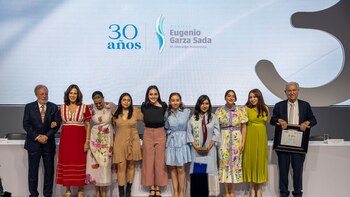 Con un llamado por la