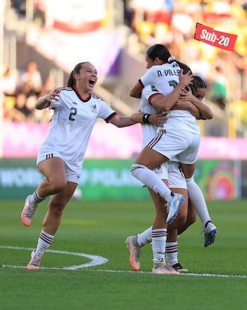 México se puso al frente en el partido contra Polonia.