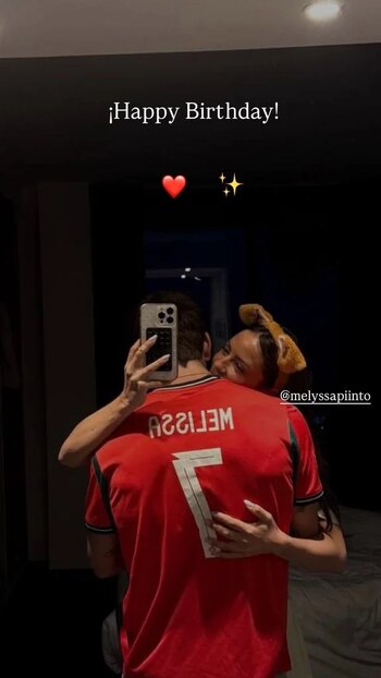 Mario Casa y Melyssa Pinto en una imagen compartida en redes sociales (INSTAGRAM).