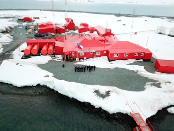 Fotografía cedida este viernes por