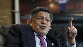 César Acuña no emitirá su voto en Lima porque esperará resultados en Trujillo
