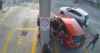 Los delincuentes obligaron a descender