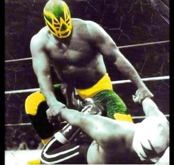 El Hijo de Fishman continúa el legado de su padre, José Ángel Nájera Sánchez, figura destacada de la lucha libre mexicana en las décadas de 1970 y 1980. (Crédito especial: Facebook/ Esquina Ruda)
