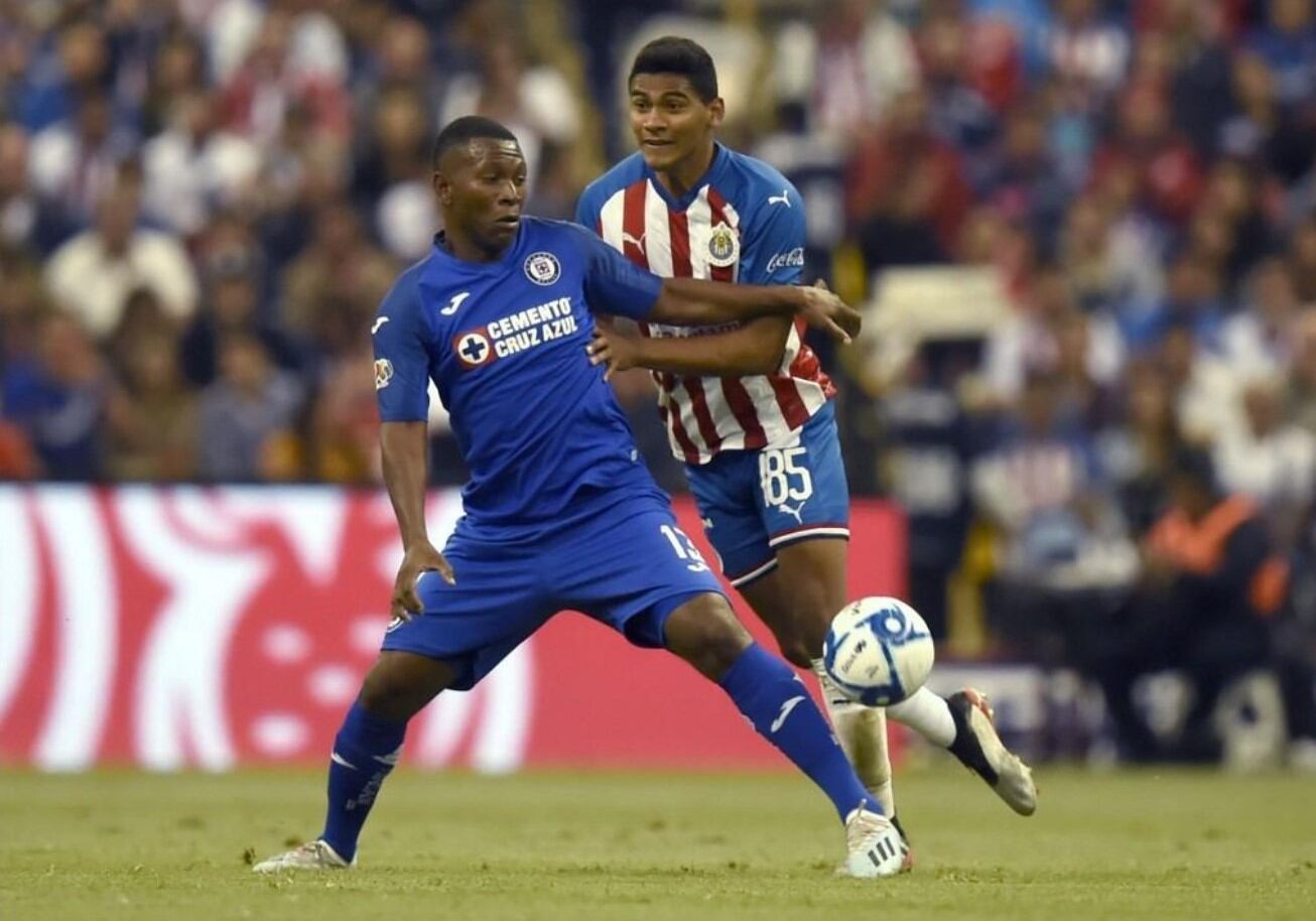 El artillero logró ser parte del equipo que alcanzó el título de liga con Cruz Azul. (Foto:Twitter@ZDCSports)