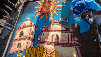 Nicaragua: Las alfombras pasionarias llenan de color el barrio indígena de Sutiaba