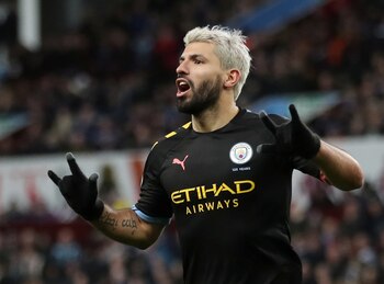 Con sus tres goles, Agüero