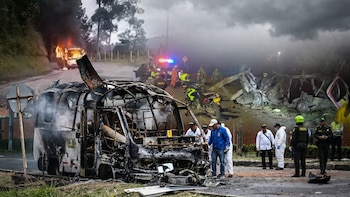 Oleada de violencia en Colombia: van 11 ataques en 24 horas durante arremetida de ‘Iván Mordisco’ contra el Gobierno Petro