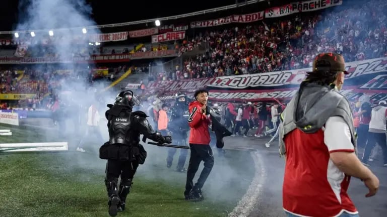 Violencia en El Campín dejó 17 heridos y reabre debate sobre seguridad en el fútbol