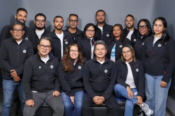 El equipo de 14 personas