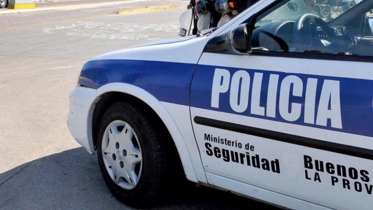 Las autoridades allanaron la casa de un hombre de 43 años y hallaron material explícito de menores