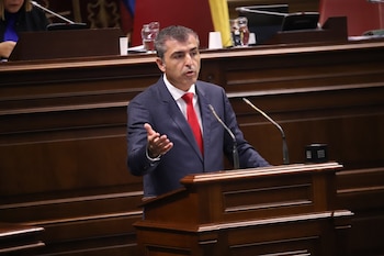 23/10/2024 Domínguez dice que no se fía de Sánchez con la reforma de la financiación: "Es un Gobierno traidor y mentiroso".
El vicepresidente del Gobierno de Canarias, Manuel Domínguez (PP), ha mantenido este miércoles no se fía del presiente del Gobierno, Pedro Sánchez, pese al apoyo del Ejecutivo regional al nuevo modelo de financiación autonómica.
POLITICA ESPAÑA EUROPA ISLAS CANARIAS
GOBIERNO DE CANARIAS