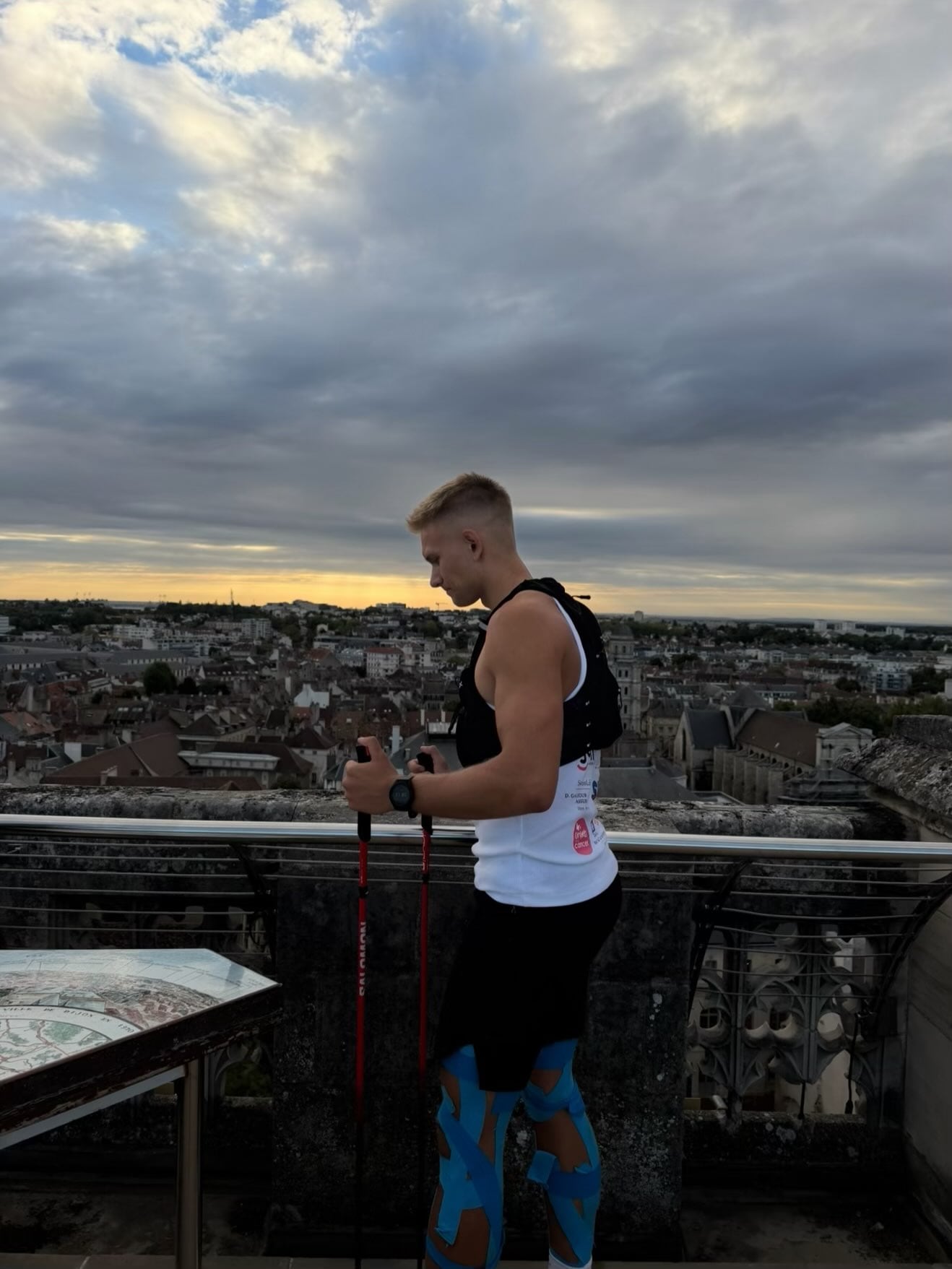 El deportista termina el reto en 23 horas y 50 minutos tras dormir solo 14 minutos (@alanzharikov_)