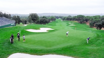 El Club de Campo más elitista de Madrid se gastará 292.000 euros para seguir cogiendo agua del río Manzanares para regar sus instalaciones: es el equivalente a 634 piscinas olímpicas