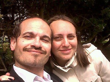 Se casó con Isabella, con quien tiene cinco hijos