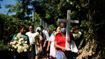 Recuerdan aniversario de masacre en