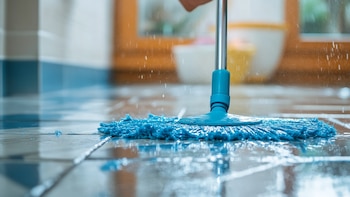 Trapear con sal: para qué